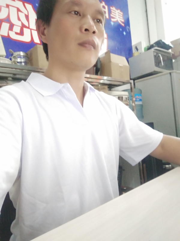 深蓝色的海的第一张照片--金门征婚网