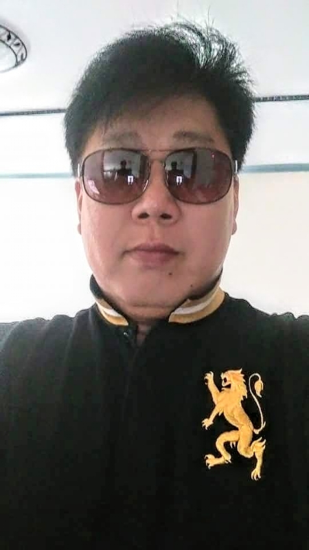 含笑半步癲的第一张照片--金门征婚网