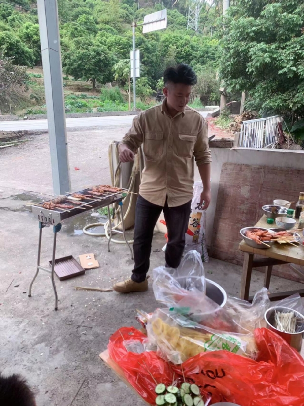 你黑我哟的第一张照片--金门征婚网