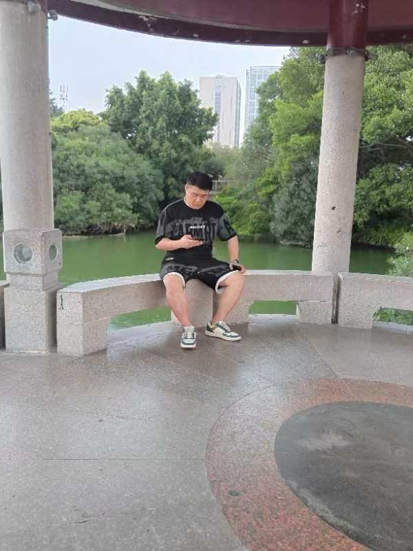 不善挽留的第二张照片--金门征婚网
