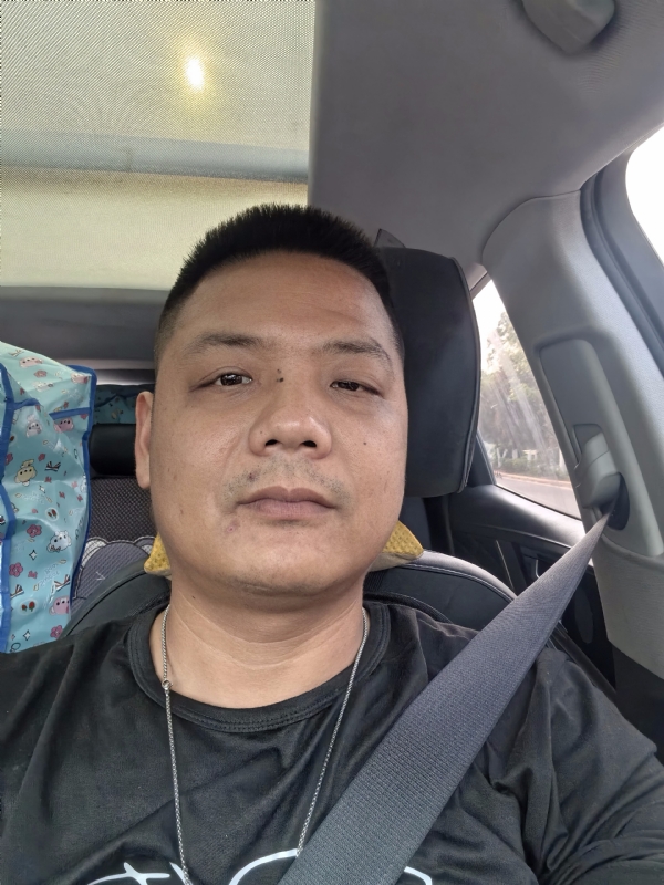 卖电池的大叔的第一张照片--金门征婚网